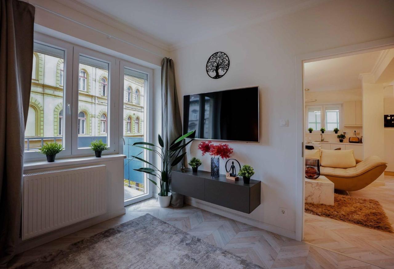 Corvin Avenue Premium Central Apartment Budapest Exterior foto